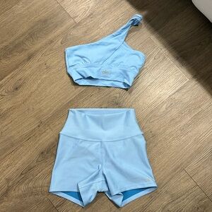 Alo yoga top and short set